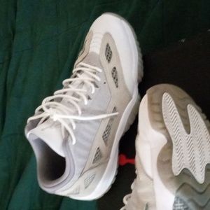 Air Jordan 11 retro low IE with Receipt